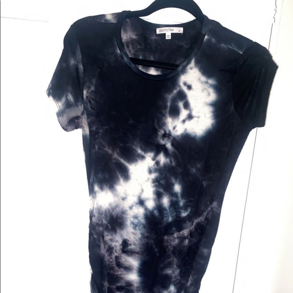 BLACK AND WHITE DYE DRESS